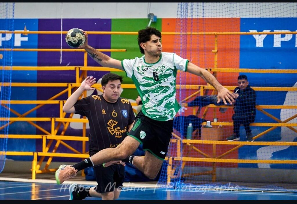 Primera jornada del Nacional B a pura emoción en Comodoro